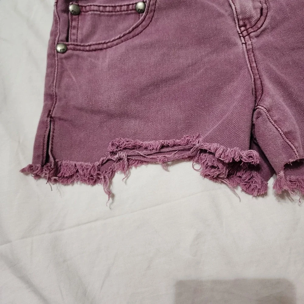 Free People Womens 24 Purple Distressed Zipper Fly Raw Hem Shorties